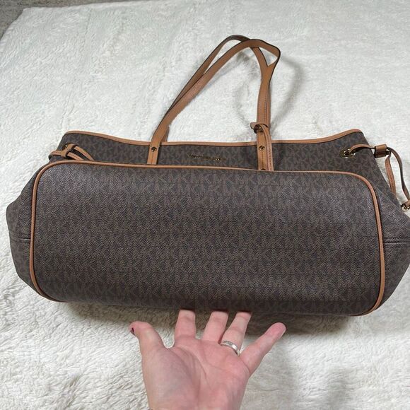 Michael Kors Monogram 3 Piece Jet Set Brown Tote Wristlet Reversible Shoulder Ba - Picture 10 of 16
